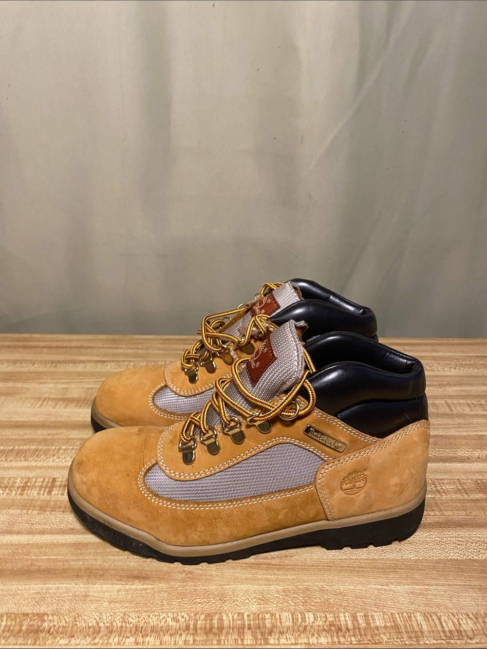 Timberland 6” Field Boots Wheat Nubuck 15945 size 5.5 - Picture 3 of 6